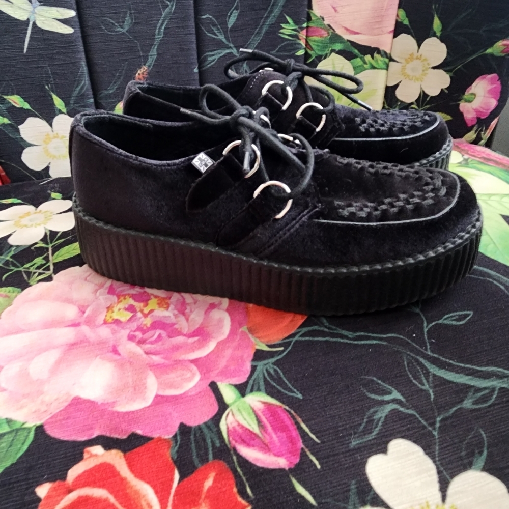 TUK Velvet Creeper Platform